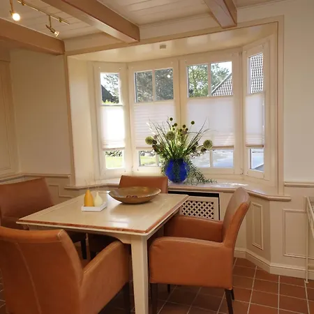 In Mit Terrasse By Interhome アパート *